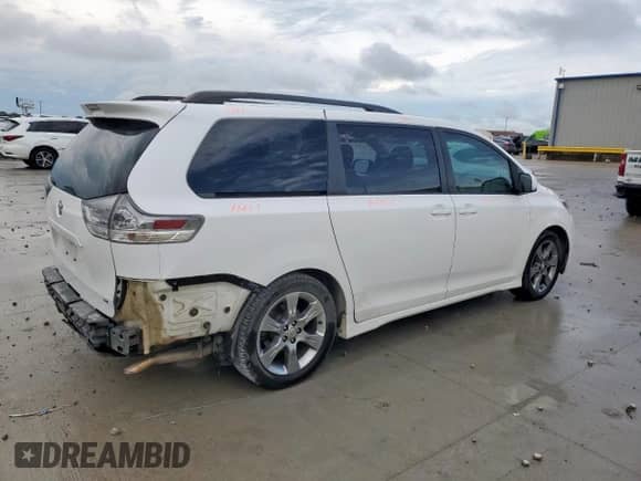 2011 Toyota Sienna SE with VIN 5TDXK3DC0BS091981, listed as a Copart auction lot 81566115 with 212,248 mi miles and Salvage title. Bid and sale history available at DreamBid. Image 3.