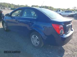 2013 Chevrolet Sonic LT с VIN 1G1JC5SG7D4123868, выставлен на аукционе IAAI как лот 43198598 с пробегом 53 912 миль миль и . История ставок и продаж доступна на DreamBid. Изображение 3.