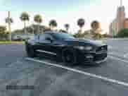2017 Ford Mustang GT z VIN 1FA6P8CF9H5263838, wystawiony jako Copart lot #89445895 z przebiegiem 59 348 mil mil oraz Czysty tytuł • Clean title. Historia ofert i sprzedaży dostępna na DreamBid. Obrazek 1.
