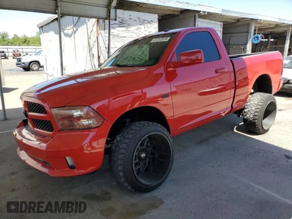 2017 Ram 1500 Express z VIN 3C6JR6AT4HG584360, wystawiony jako Copart lot #61212015 z przebiegiem 78 364 mil mil oraz Szkoda całkowita • Salvage title. Historia ofert i sprzedaży dostępna na DreamBid. Obrazek 1.