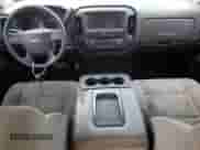 2018 Chevrolet Silverado 1500 Custom z VIN 1GCRCPEH5JZ103336, wystawiony jako Copart lot #59181545 z przebiegiem 150 385 mil mil oraz Szkoda całkowita • Salvage title. Historia ofert i sprzedaży dostępna na DreamBid. Obrazek 8.