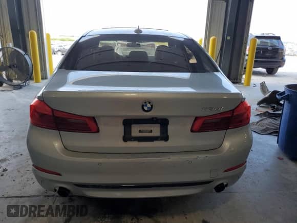 2017 BMW 5 Series 530i с VIN WBAJA5C3XHG894089, выставлен на аукционе Copart как лот 71890445 с пробегом 111 283 миль миль и Списание • Salvage title. История ставок и продаж доступна на DreamBid. Изображение 6.
