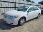 2009 Toyota Camry LE z VIN 4T1BE46K59U880088, wystawiony jako IAAI lot #43210981 z przebiegiem 63 904 mil mil oraz . Historia ofert i sprzedaży dostępna na DreamBid. Obrazek 17.