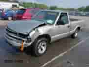 2003 Chevrolet S-10 LS с VIN 1GCCS14H838142180, выставлен на аукционе IAAI как лот 41998682 с пробегом 274 452 миль миль и . История ставок и продаж доступна на DreamBid. Изображение 17.
