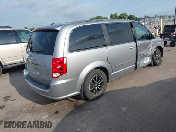 2015 Dodge Grand Caravan R/T with VIN 2C4RDGEG6FR682505, listed as a IAAI auction lot 42808483 with 100,972 mi miles and . Bid and sale history available at DreamBid. Image 4.