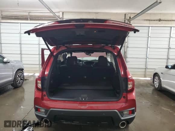 2024 Honda Passport Black Edition with VIN 5FNYF8H81RB018256, listed as a Copart auction lot 47196055 with 4,656 mi miles and Salvage title. Bid and sale history available at DreamBid. Image 6.