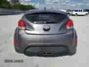 2015 Hyundai Veloster z VIN KMHTC6AD5FU227447, wystawiony jako Copart lot #82209535 z przebiegiem 164 485 mil mil oraz Czysty tytuł • Clean title. Historia ofert i sprzedaży dostępna na DreamBid. Obrazek 6.