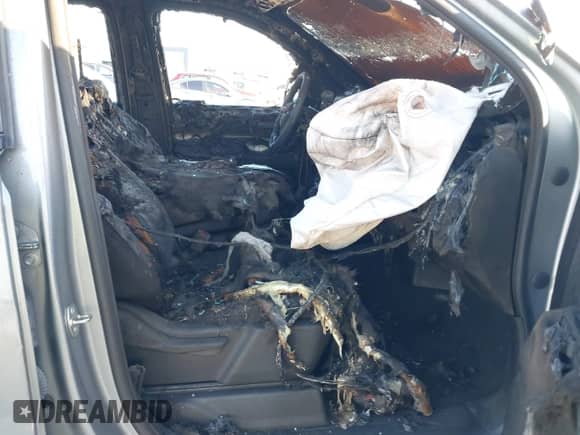 2024 Chevrolet Silverado 1500 Custom с VIN 1GCPABEK9RZ127565, выставлен на аукционе IAAI как лот 42464495 с пробегом Не указан миль и . История ставок и продаж доступна на DreamBid. Изображение 5.