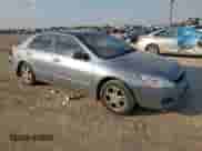 2007 Honda Accord EX с VIN 1HGCM56767A162532, выставлен на аукционе Copart как лот 84296545 с пробегом 290 469 миль миль и Списание • Salvage title. История ставок и продаж доступна на DreamBid. Изображение 4.