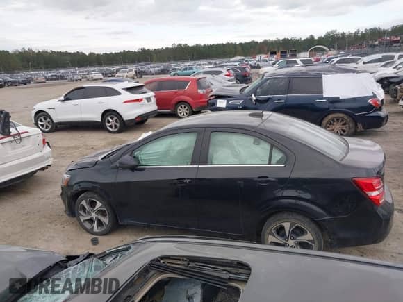 2019 Chevrolet Sonic Premier с VIN 1G1JF5SB1K4123146, выставлен на аукционе IAAI как лот 40903442 с пробегом 122 676 миль миль и . История ставок и продаж доступна на DreamBid. Изображение 14.