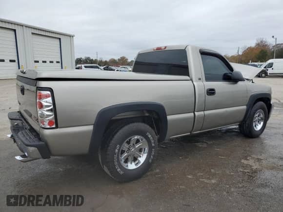 2001 GMC Sierra 1500 SLE с VIN 1GTEC14T01Z131370, выставлен на аукционе Copart как лот 85223164 с пробегом 150 547 миль миль и Списание • Salvage title. История ставок и продаж доступна на DreamBid. Изображение 3.