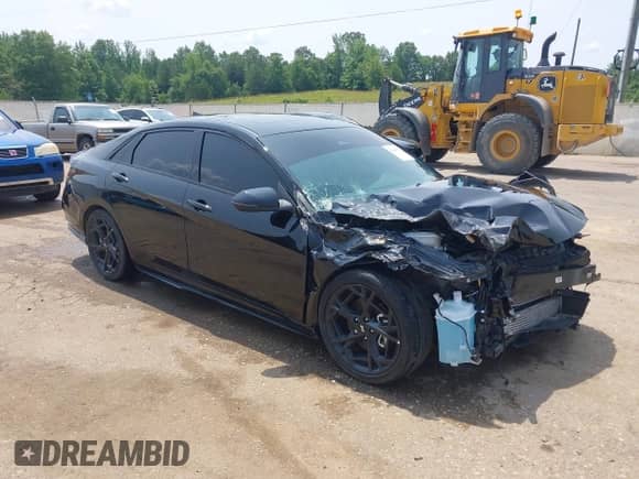 2025 Hyundai Elantra N Line z VIN KMHLR4DF9SU909791, wystawiony jako IAAI lot #42464377 z przebiegiem 12 731 mil mil oraz . Historia ofert i sprzedaży dostępna na DreamBid. Obrazek 1.