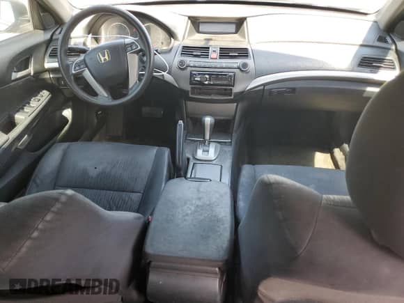 2012 Honda Accord LX Premium с VIN 1HGCP2F4XCA102565, выставлен на аукционе Copart как лот 70098365 с пробегом 285 290 миль миль и Списание • Salvage title. История ставок и продаж доступна на DreamBid. Изображение 8.