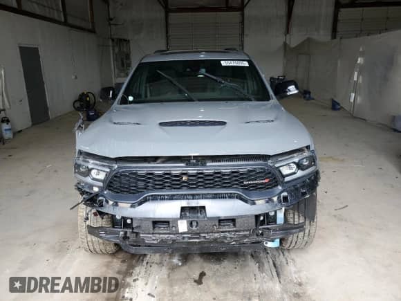 2023 Dodge Durango R/T Plus z VIN 1C4SDJCT6PC639596, wystawiony jako Copart lot #55476095 z przebiegiem 16 612 mil mil oraz Szkoda całkowita • Salvage title. Historia ofert i sprzedaży dostępna na DreamBid. Obrazek 5.