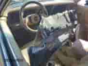 1981 Chevrolet Corvette z VIN 1G1AY8768BS431594, wystawiony jako Copart lot #52504605 z przebiegiem Nie podano mil oraz Nie do naprawy • Non repairable. Historia ofert i sprzedaży dostępna na DreamBid. Obrazek 8.