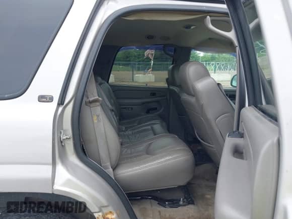 2004 Chevrolet Tahoe LT with VIN 1GNEK13Z54J219883, listed as a IAAI auction lot 42688816 with 199,914 mi miles and . Bid and sale history available at DreamBid. Image 8.