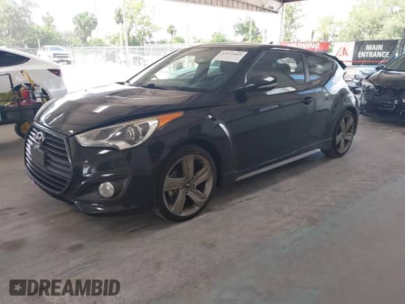 2013 Hyundai Veloster Turbo с VIN KMHTC6AEXDU167848, выставлен на аукционе IAAI как лот 43353403 с пробегом 84 077 миль миль и . История ставок и продаж доступна на DreamBid. Изображение 18.
