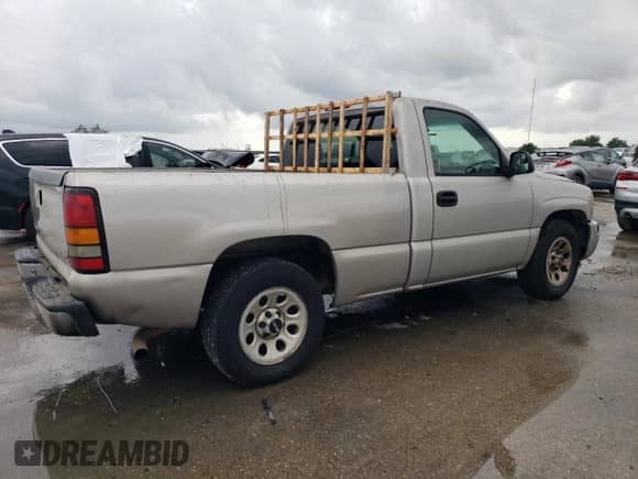 2005 GMC Sierra 1500 Work Truck with VIN 1GTEC14X75Z202248, listed as a Copart auction lot 60821865 with 189,709 mi miles and Clean title. Bid and sale history available at DreamBid. Image 3.