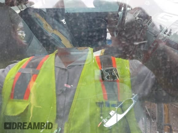 2007 Cadillac Escalade EXT with VIN 3GYFK62857G152642, listed as a IAAI auction lot 43139682 with 133,339 mi miles and . Bid and sale history available at DreamBid. Image 5.