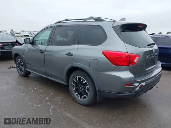 2019 Nissan Pathfinder S z VIN 5N1DR2MNXKC642196, wystawiony jako IAAI lot #43096758 z przebiegiem 90 424 mil mil oraz . Historia ofert i sprzedaży dostępna na DreamBid. Obrazek 3.