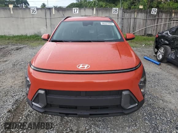 2024 Hyundai Kona SEL z VIN KM8HC3AB1RU058003, wystawiony jako Copart lot #68331494 z przebiegiem 4 380 mil mil oraz Nie do naprawy • Non repairable. Historia ofert i sprzedaży dostępna na DreamBid. Obrazek 5.