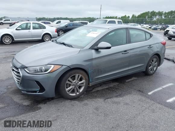 2017 Hyundai Elantra SE z VIN KMHD84LF3HU368898, wystawiony jako IAAI lot #42904443 z przebiegiem 93 536 mil mil oraz . Historia ofert i sprzedaży dostępna na DreamBid. Obrazek 2.