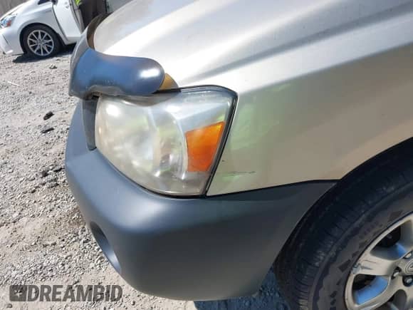 2004 Toyota Highlander with VIN JTEEP21AX40038633, listed as a IAAI auction lot 43221043 with 191,709 mi miles and . Bid and sale history available at DreamBid. Image 6.