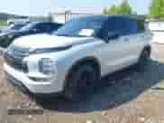 2023 Mitsubishi Outlander SEL z VIN JA4J4VA86PZ010610, wystawiony jako IAAI lot #42883511 z przebiegiem 37 536 mil mil oraz . Historia ofert i sprzedaży dostępna na DreamBid. Obrazek 17.