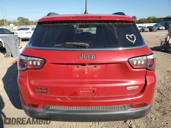 2017 Jeep Compass Latitude с VIN 3C4NJDBB9HT640294, выставлен на аукционе Copart как лот 87308905 с пробегом 102 308 миль миль и Списание • Salvage title. История ставок и продаж доступна на DreamBid. Изображение 6.