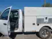 2011 Chevrolet Silverado 2500HD Work Truck z VIN 1GB0KVCG1BF190914, wystawiony jako IAAI lot #42114977 z przebiegiem 296 822 mil mil oraz . Historia ofert i sprzedaży dostępna na DreamBid. Obrazek 14.