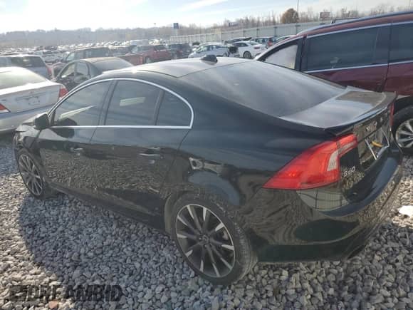 2015 Volvo S60 with VIN YV126MFD5F2303646, listed as a Copart auction lot 81661384 with 146,692 mi miles and Salvage title. Bid and sale history available at DreamBid. Image 2.