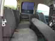 2004 Dodge 1500 ST z VIN 1D7HA18K94J114144, wystawiony jako Copart lot #54232405 z przebiegiem 255 468 mil mil oraz Szkoda całkowita • Salvage title. Historia ofert i sprzedaży dostępna na DreamBid. Obrazek 10.