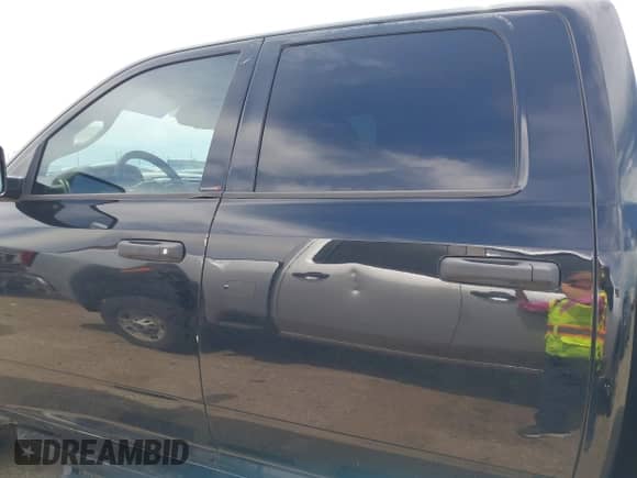 2014 Ram 1500 Express z VIN 1C6RR7KT2ES463239, wystawiony jako IAAI lot #42632774 z przebiegiem 116 419 mil mil oraz . Historia ofert i sprzedaży dostępna na DreamBid. Obrazek 14.