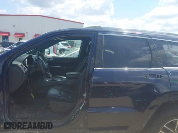 2018 Jeep Grand Cherokee Limited с VIN 1C4RJFBG5JC181131, выставлен на аукционе IAAI как лот 42976905 с пробегом 61 918 миль миль и . История ставок и продаж доступна на DreamBid. Изображение 15.