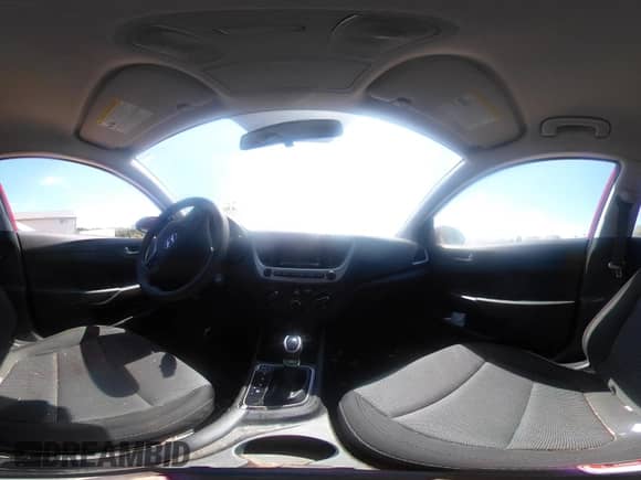 2020 Hyundai Accent SE z VIN 3KPC24A66LE126831, wystawiony jako IAAI lot #43072927 z przebiegiem 117 126 mil mil oraz . Historia ofert i sprzedaży dostępna na DreamBid. Obrazek 18.