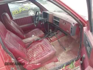 1988 Chevrolet Blazer с VIN 1GNCT18R4J0101533, выставлен на аукционе IAAI как лот 42506139 с пробегом 105 474 миль миль и . История ставок и продаж доступна на DreamBid. Изображение 5.