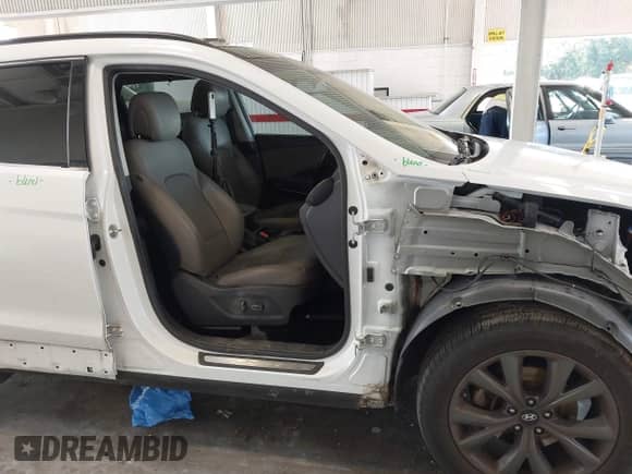 2017 Hyundai Santa Fe Ultimate with VIN 5XYZW4LA4HG462360, listed as a IAAI auction lot 42792002 with 122,145 mi miles and . Bid and sale history available at DreamBid. Image 6.