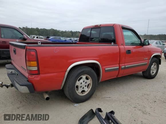 2000 Chevrolet Silverado 1500 LS with VIN 1GCEC14TXYZ153158, listed as a Copart auction lot 77625554 with 214,960 mi miles and Salvage title. Bid and sale history available at DreamBid. Image 3.