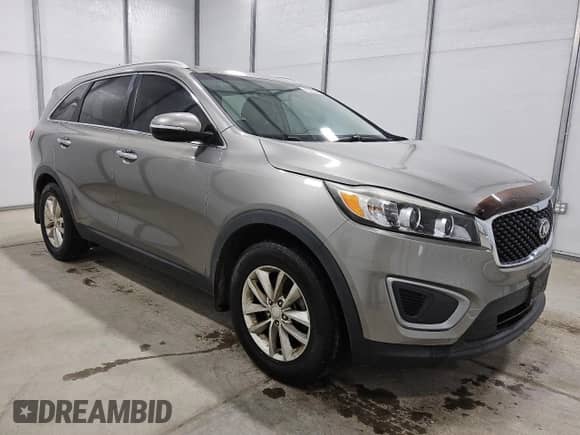 2016 Kia Sorento LX with VIN 5XYPG4A3XGG071950, listed as a Copart auction lot 84066255 with 134,724 mi miles and Clean title. Bid and sale history available at DreamBid. Image 4.