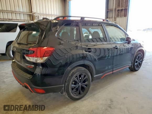 2023 Subaru Forester Special Sports z VIN JF2SKAJC5PH473374, wystawiony jako Copart lot #61958365 z przebiegiem 19 689 mil mil oraz Czysty tytuł • Clean title. Historia ofert i sprzedaży dostępna na DreamBid. Obrazek 3.