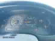 1996 Ford Mustang GT z VIN 1FALP42X2TF130573, wystawiony jako IAAI lot #43490908 z przebiegiem 281 802 mil mil oraz . Historia ofert i sprzedaży dostępna na DreamBid. Obrazek 7.
