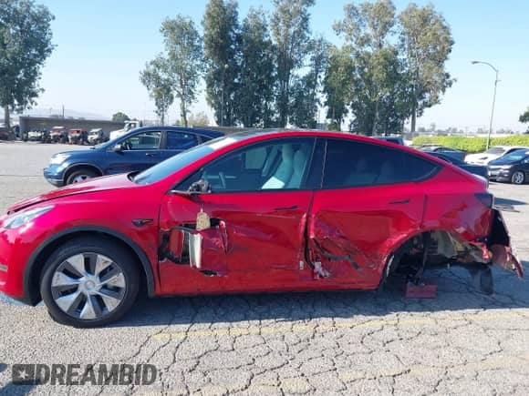2023 Tesla Model Y Long Range с VIN 7SAYGDEE2PA203915, выставлен на аукционе IAAI как лот 42858922 с пробегом 14 429 миль миль и . История ставок и продаж доступна на DreamBid. Изображение 14.