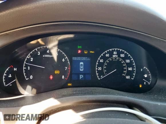 2009 Hyundai Genesis with VIN KMHGC46E89U068998, listed as a Copart auction lot 81590315 with 201,337 mi miles and Salvage title. Bid and sale history available at DreamBid. Image 9.