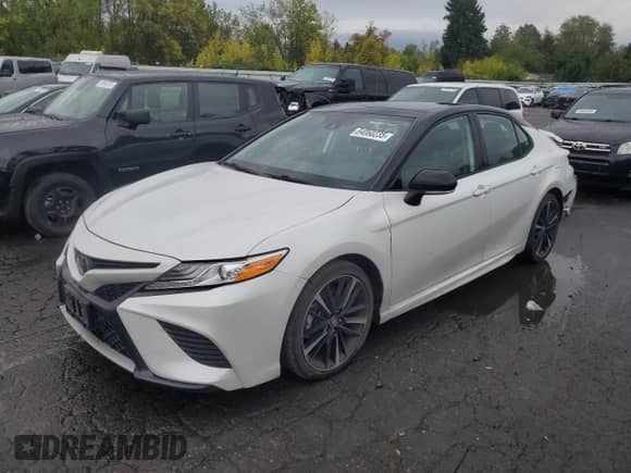 2020 Toyota Camry XSE z VIN 4T1K61AK2LU349845, wystawiony jako Copart lot #84060235 z przebiegiem 38 633 mil mil oraz Szkoda całkowita • Salvage title. Historia ofert i sprzedaży dostępna na DreamBid. Obrazek 1.