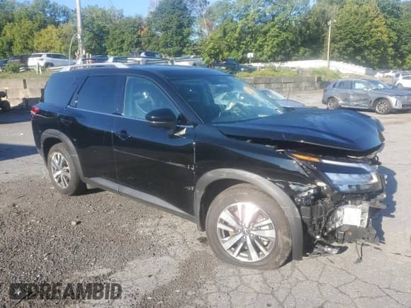 2024 Nissan Pathfinder SL with VIN 5N1DR3CC8RC272690, listed as a Copart auction lot 70953925 with 23,989 mi miles and Salvage title. Bid and sale history available at DreamBid. Image 4.