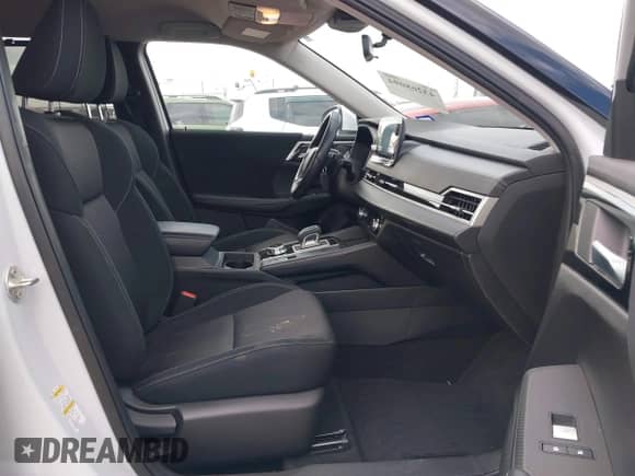 2024 Mitsubishi Outlander ES with VIN JA4J3UA88RZ012424, listed as a IAAI auction lot 43268094 with 33,505 mi miles and . Bid and sale history available at DreamBid. Image 5.