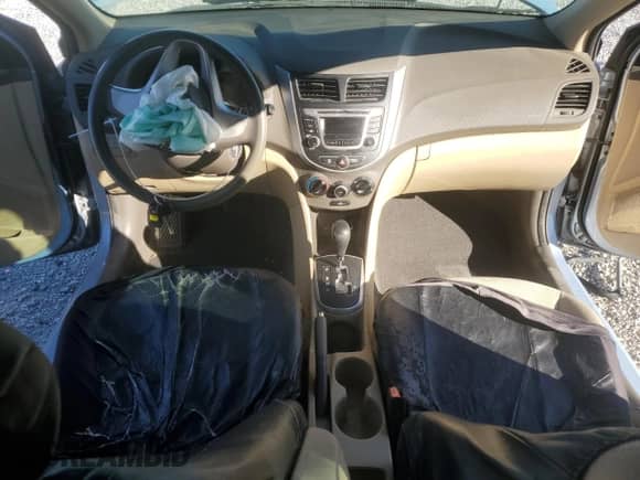 2014 Hyundai Accent GLS с VIN KMHCT4AE5EU714739, выставлен на аукционе Copart как лот 85729865 с пробегом 84 370 миль миль и Списание • Salvage title. История ставок и продаж доступна на DreamBid. Изображение 8.