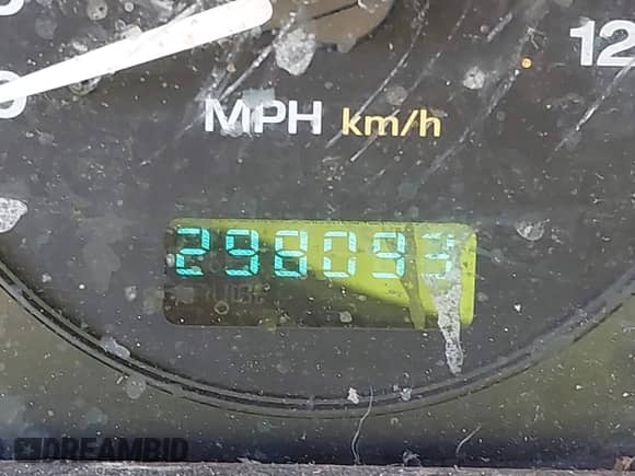 2004 Jeep Grand Cherokee Laredo with VIN 1J4GW48S44C182620, listed as a IAAI auction lot 43204641 with 298,093 mi miles and . Bid and sale history available at DreamBid. Image 7.