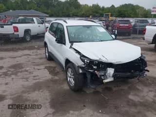 2016 Volkswagen Tiguan SEL с VIN WVGBV7AX0GW594834, выставлен на аукционе IAAI как лот 43293707 с пробегом 108 943 миль миль и . История ставок и продаж доступна на DreamBid. Изображение 1.