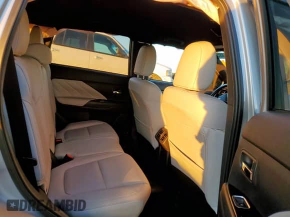 2022 Mitsubishi Outlander SEL с VIN JA4J2VA79NZ030635, выставлен на аукционе Copart как лот 90255485 с пробегом 73 710 миль миль и Списание • Salvage title. История ставок и продаж доступна на DreamBid. Изображение 10.